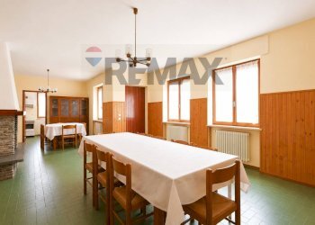 Sala da pranzo - Villa VIA CASE GUARDIA
 
1, Roana - foto 6