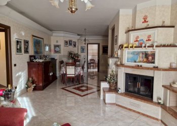 Sala da pranzo - Casa indipendente Cervaro - foto 13