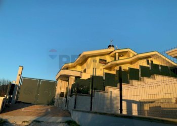 Edificio all\'aperto - Casa indipendente Cervaro - foto 43