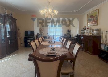 Sala da pranzo - Villa Via Torre
 
31, Introdacqua - foto 4