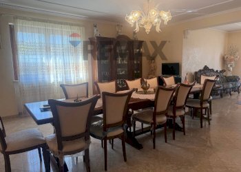 Sala da pranzo - Villa Via Torre
 
31, Introdacqua - foto 5