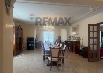 Sala da pranzo - Villa Via Torre
 
31, Introdacqua - foto 7