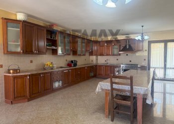 Cucina - Villa Via Torre
 
31, Introdacqua - foto 11