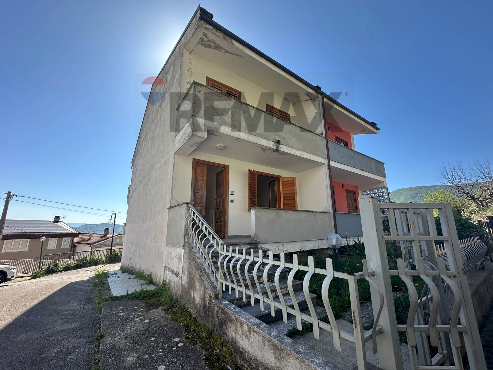 Casa all\'aperto - Casa indipendente Via Volturno
 
24, Scapoli - foto 1