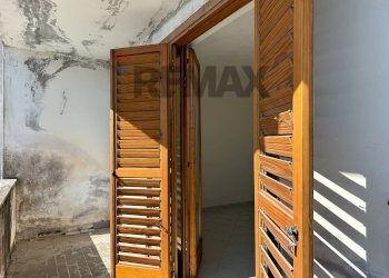 Balcone - Casa indipendente Via Volturno
 
24, Scapoli - foto 14