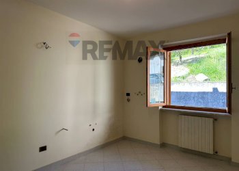 Stanza vuota - Casa indipendente Via Volturno
 
24, Scapoli - foto 28