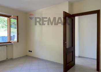 Stanza vuota - Casa indipendente Via Volturno
 
24, Scapoli - foto 31