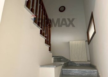 Scale - Casa indipendente Via Volturno
 
24, Scapoli - foto 52