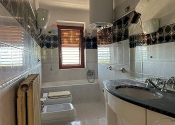 Bagno - Casa indipendente Via Volturno
 
24, Scapoli - foto 60