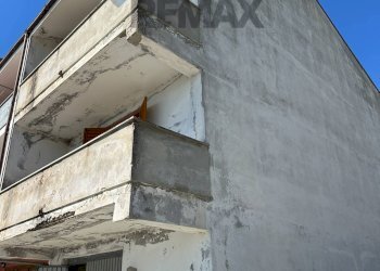 Edificio all\'aperto - Casa indipendente Via Volturno
 
24, Scapoli - foto 115