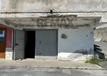 Edificio all\'aperto - Casa indipendente Via Volturno
 
24, Scapoli - foto 118