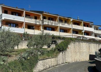 Edificio all\'aperto - Casa indipendente Via Volturno
 
24, Scapoli - foto 123