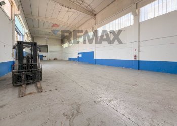 CAPANNONE INTERNO - Shed Via Silvio Pellico
11, Trezzo sull'Adda - photo 7