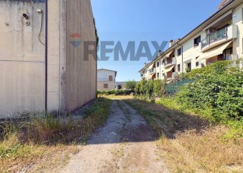 Edificio all\'aperto - Shed Via Silvio Pellico
11, Trezzo sull'Adda - photo 14