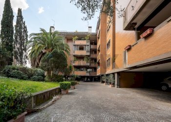 Edificio all\'aperto - Apartment Via Della Camilluccia, Roma - photo 29
