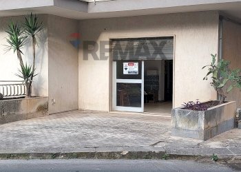 Edificio all\'aperto - Office via Trani
 
59, Modica - photo 1