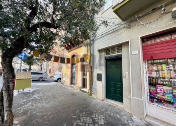 Edificio all\'aperto - Four-room apartment Via Roma
 
56, Ragusa - photo 3
