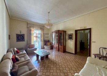 Soggiorno - Four-room apartment Via Roma
 
56, Ragusa - photo 12