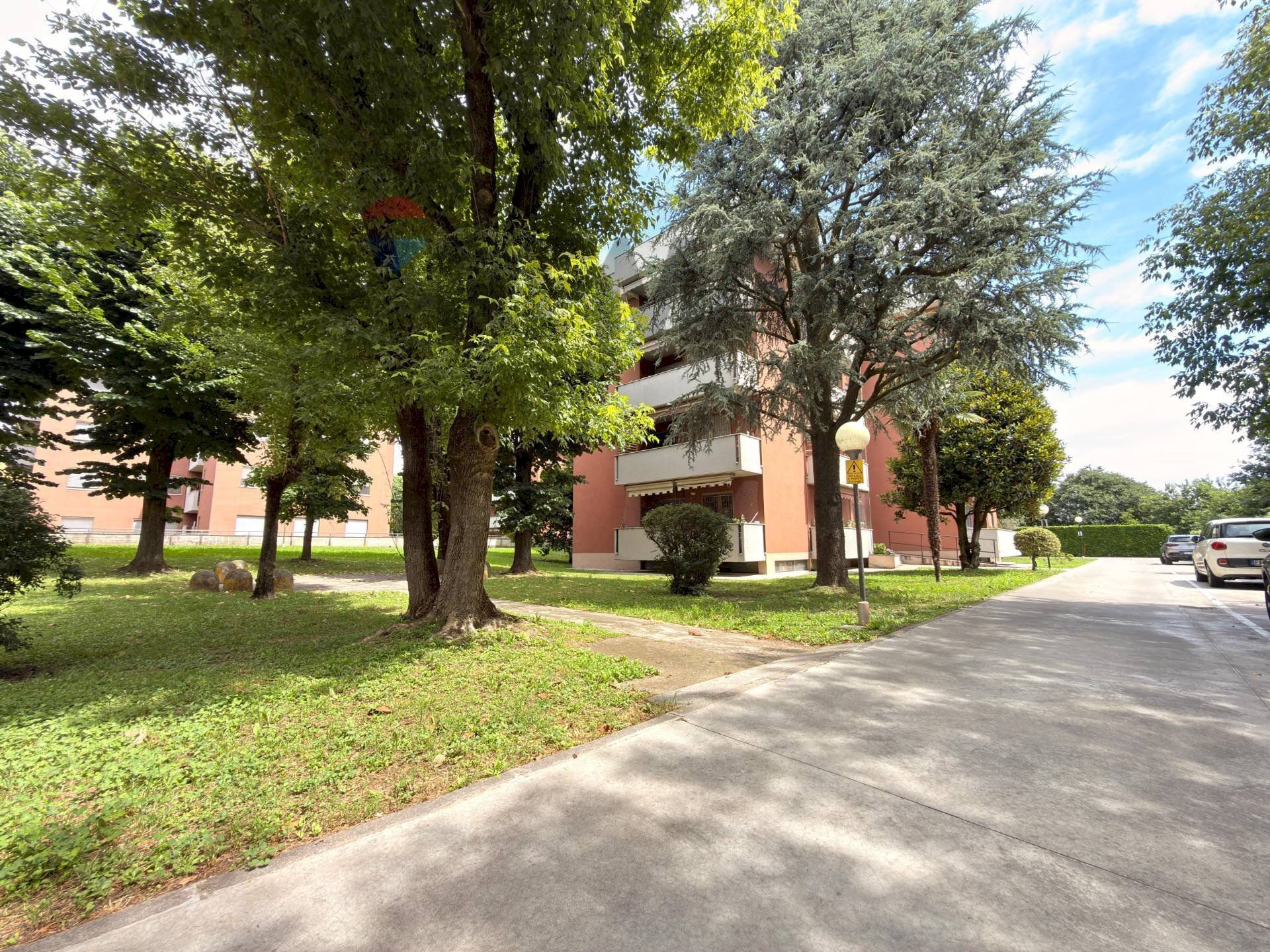 Edificio all\'aperto - Four-room apartment via toscana
17, San Giuliano Milanese - photo 2