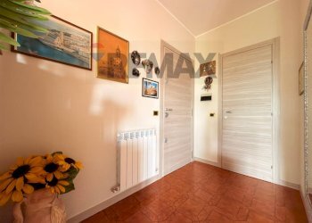 Hall / corridoio - Four-room apartment via toscana
 
17, San Giuliano Milanese - photo 8