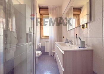 Bagno - Four-room apartment via toscana
 
17, San Giuliano Milanese - photo 28