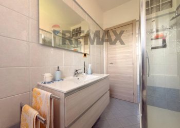 Bagno - Four-room apartment via toscana
 
17, San Giuliano Milanese - photo 31