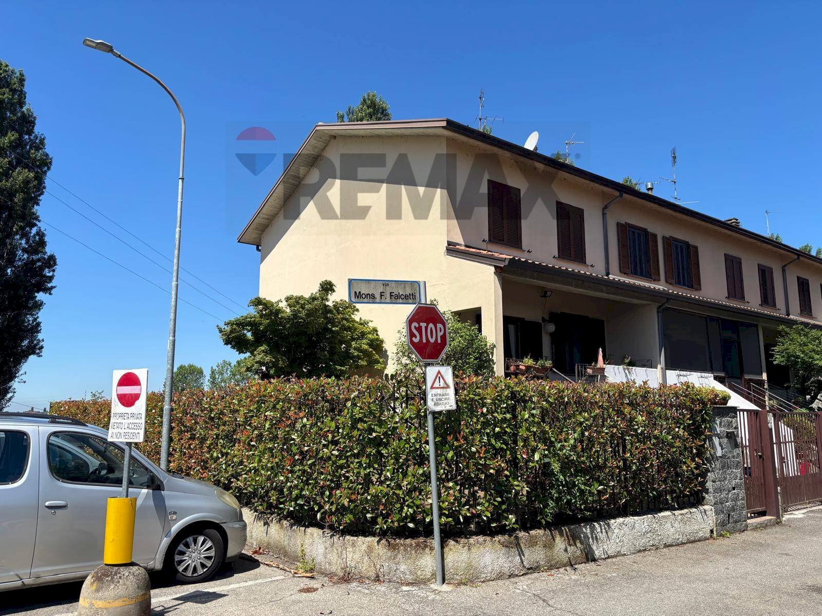 Villa - Villa a Schiera Via Falcetti
 
1, Lacchiarella - foto 1
