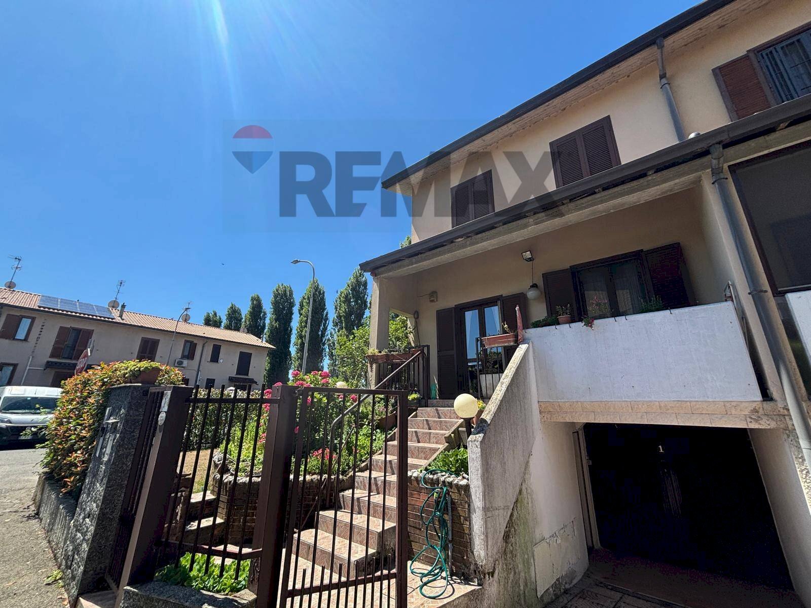 Facciata - Villa a Schiera Via Falcetti
1, Lacchiarella - foto 2