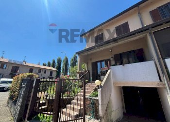 Facciata - Villa a Schiera Via Falcetti
 
1, Lacchiarella - foto 3