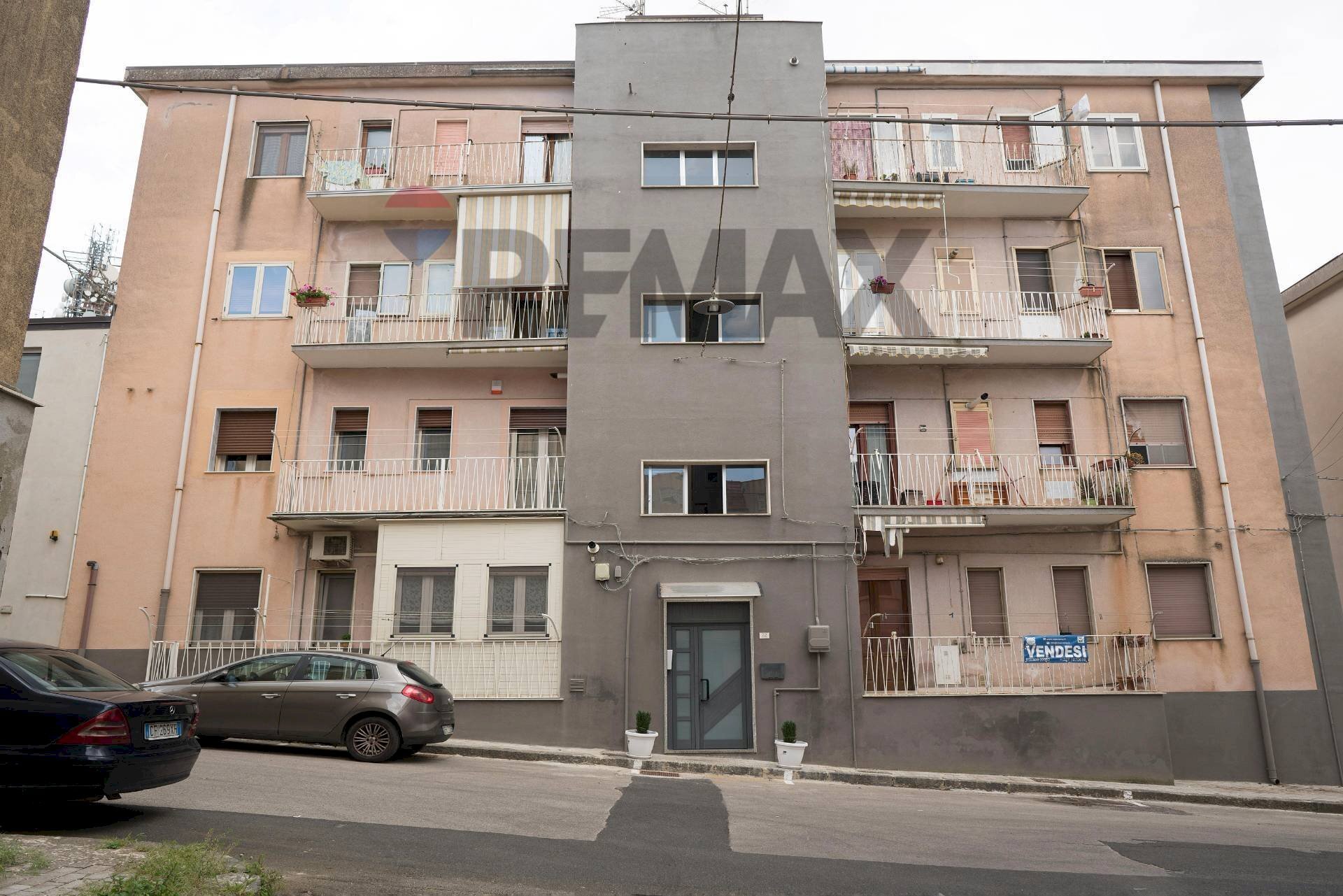 Edificio all\'aperto - Appartamento Via Venezia
 
4, Enna - foto 1