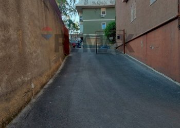 Edificio all\'aperto - One-room apartment via Olivella
 
40, Palermo - photo 4