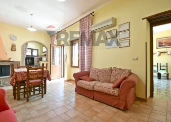Sala da pranzo - Independent house Via San Vitalia
66, Serrenti - photo 23