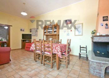 Sala da pranzo - Independent house Via San Vitalia
66, Serrenti - photo 33