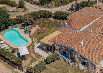Piscina - Villa LOCALITA' SARRA DI ENTU
50, Arzachena - photo 2