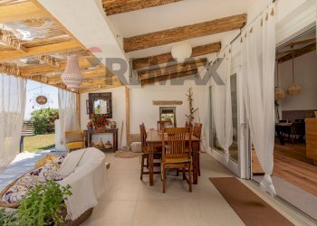 Sala da pranzo - Villa LOCALITA' SARRA DI ENTU
50, Arzachena - photo 4