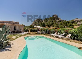 Piscina - Villa LOCALITA' SARRA DI ENTU
50, Arzachena - photo 25