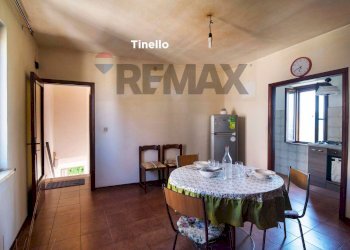 Sala da pranzo - Independent house VIA DELLE PIAGGE
 
4/6, Cinigiano - photo 8