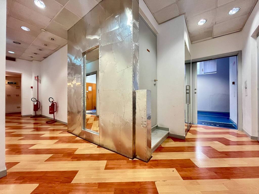 Interno palazzo - Ufficio via Andrea Solari, 9, Milano (zona Porta Genova) - foto 1