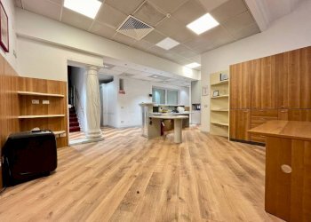 Interno non residenziale - Ufficio via Andrea Solari, 9, Milano (zona Porta Genova) - foto 6