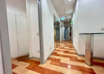 Corridoio - Ufficio via Andrea Solari, 9, Milano (zona Porta Genova) - foto 26