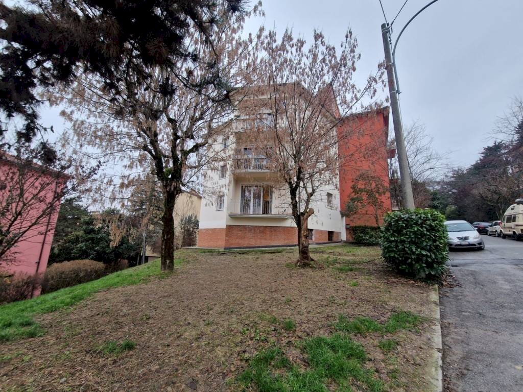 Facciata - Trilocale via dell'Uccellino, Bologna (zona Savena) - foto 2