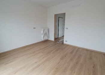 Camera da letto - Two-room apartment Pianezza - photo 7