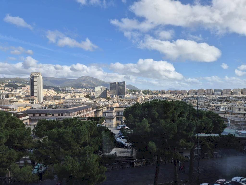 Vista - Appartamento corso Andrea Podestà, Genova (zona Carignano) - foto 2