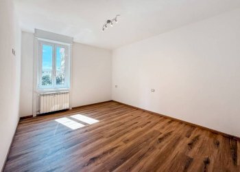 Camera da letto - Appartamento via 20 Settembre, Genova (zona Centro) - foto 15