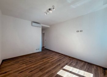 Camera da letto - Appartamento via 20 Settembre, Genova (zona Centro) - foto 16
