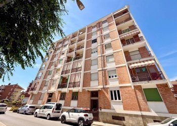 Facciata - Appartamento via Alcide De Gasperi, 34, Carmagnola - foto 1