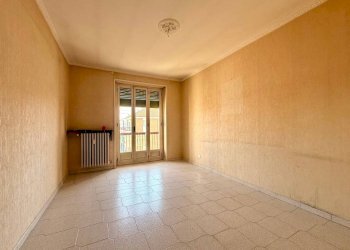 Camera da letto - Appartamento via Alcide De Gasperi, 34, Carmagnola - foto 12