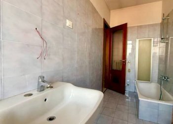 Bagno - Appartamento via Alcide De Gasperi, 34, Carmagnola - foto 19