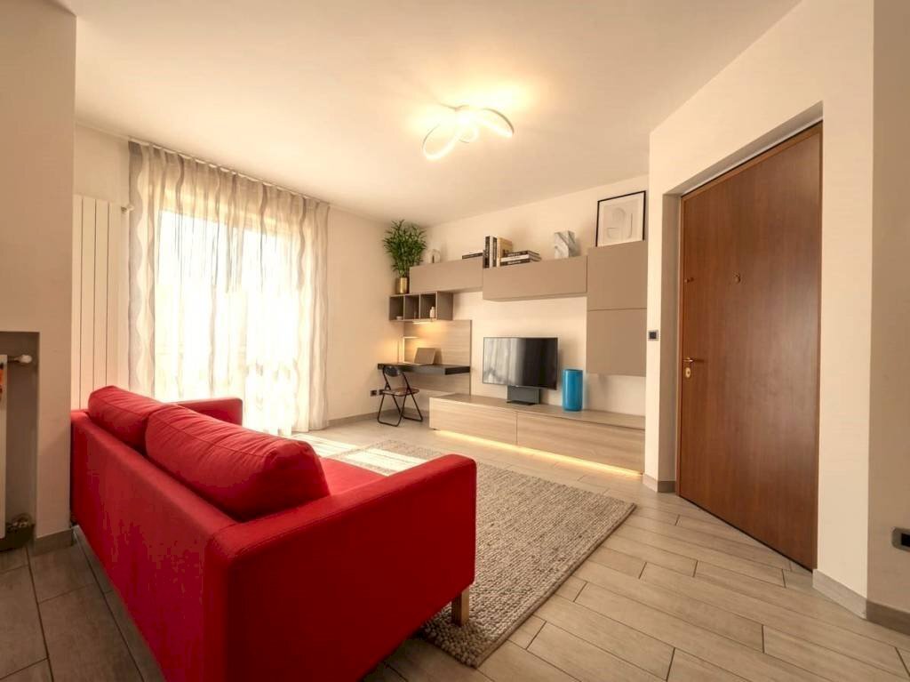Salone - Appartamento Alba - foto 3