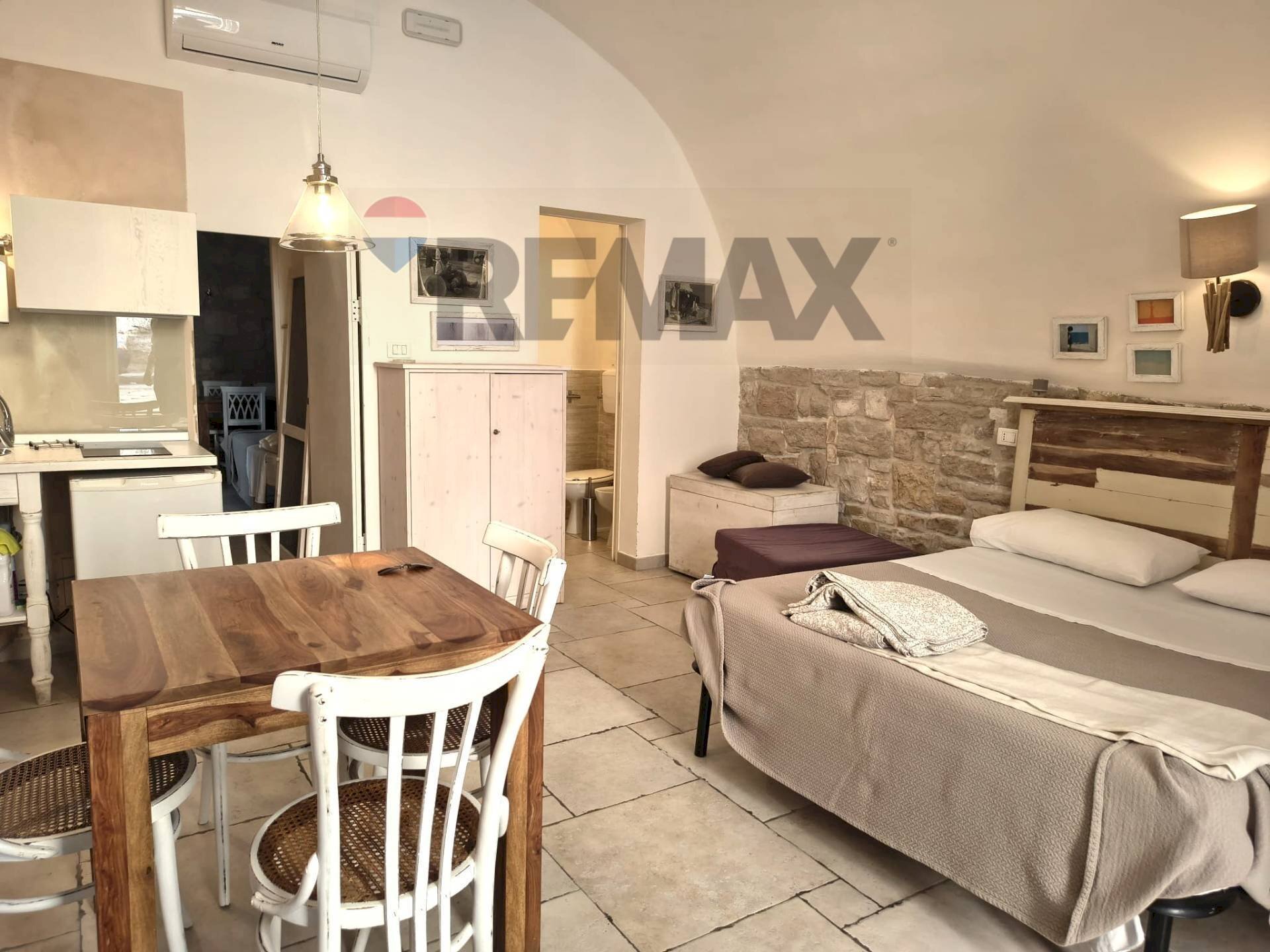 Sala da pranzo - Two-room apartment VIA PEDAGGIO SANTA CHIARA
 
94, Trani - photo 1